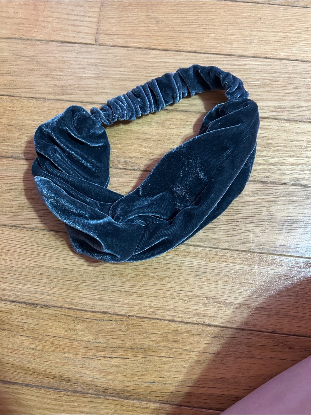 Velvet Twist Elastic Headband - gray